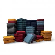 Lattiatyynyjä taidekeskukseen