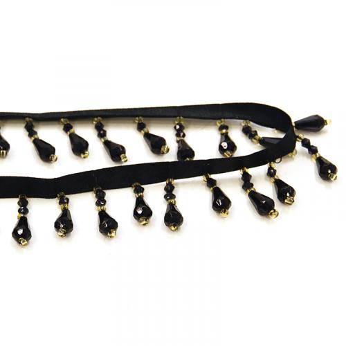 Koristenauha helmillä musta