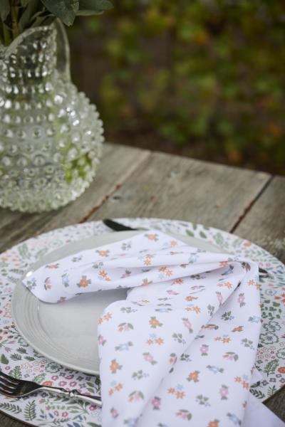 Tabletti Karin kukka valkoinen